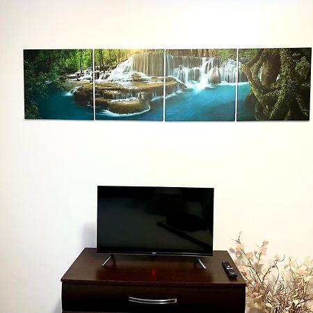 Cozy And Clean Apartment, Near National Arena Bukarest Exteriör bild