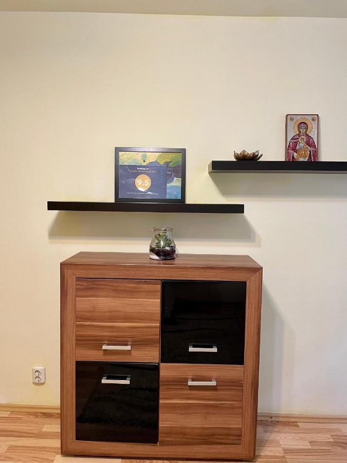 Cozy And Clean Apartment, Near National Arena Bukarest Exteriör bild
